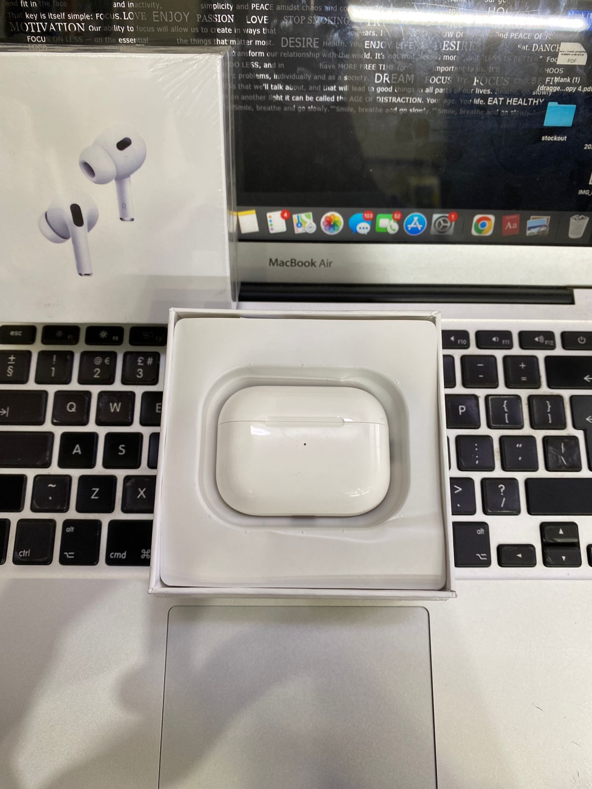 Premium Bluetooth Earbuds – Compatible with iPhone/Android, Noise Cancelling