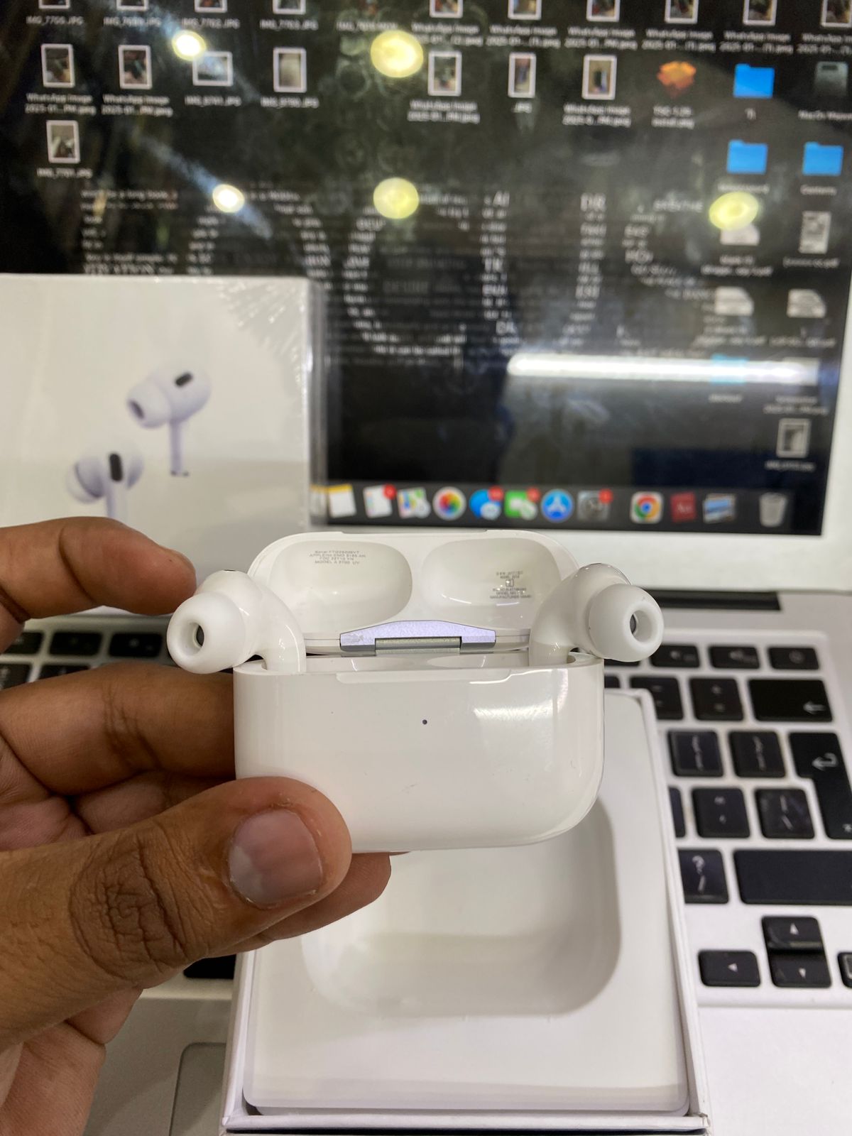 Premium Bluetooth Earbuds – Compatible with iPhone/Android, Noise Cancelling